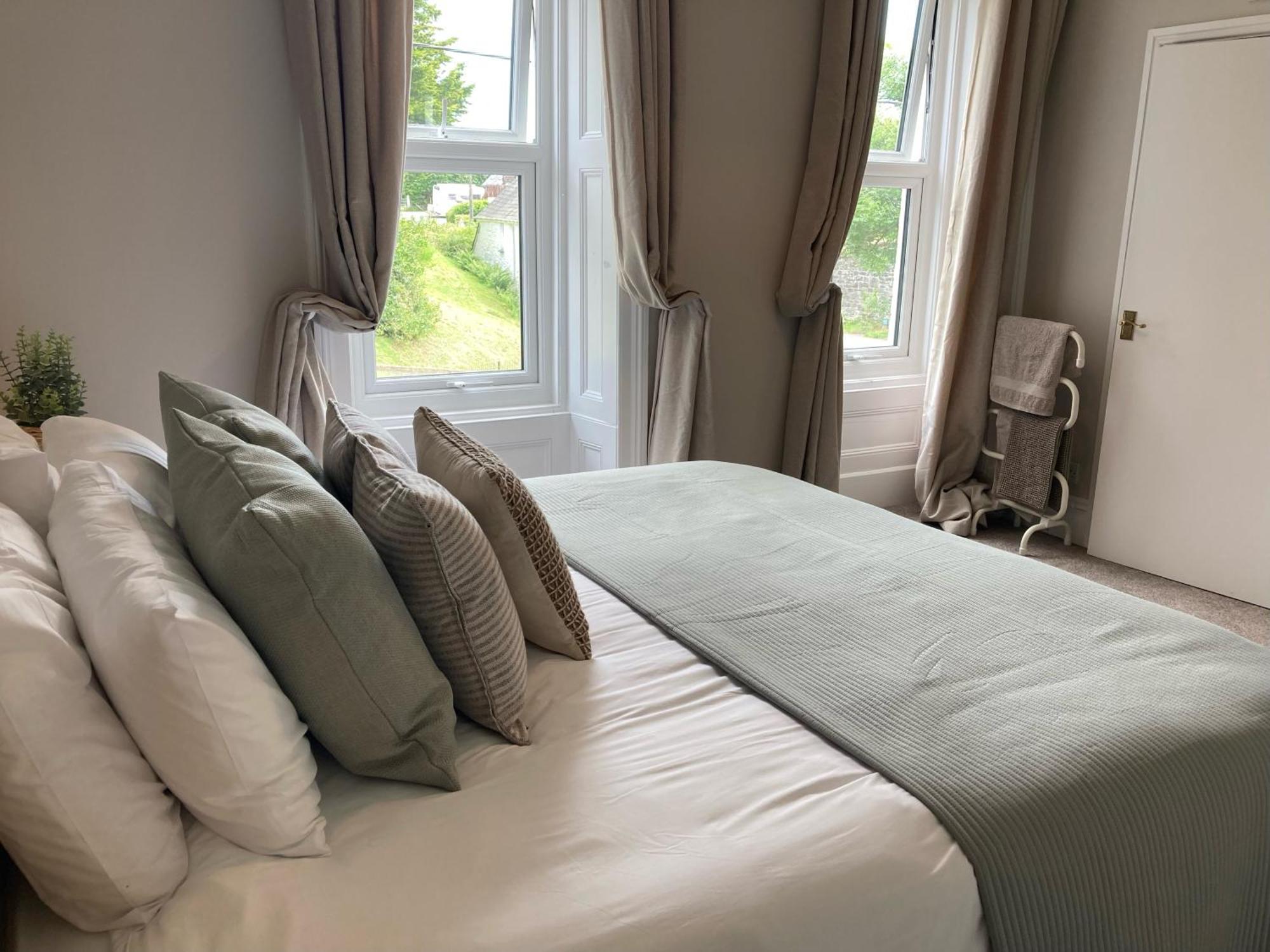 لانغامارتْش ويلز Serenity House Wales المظهر الخارجي الصورة