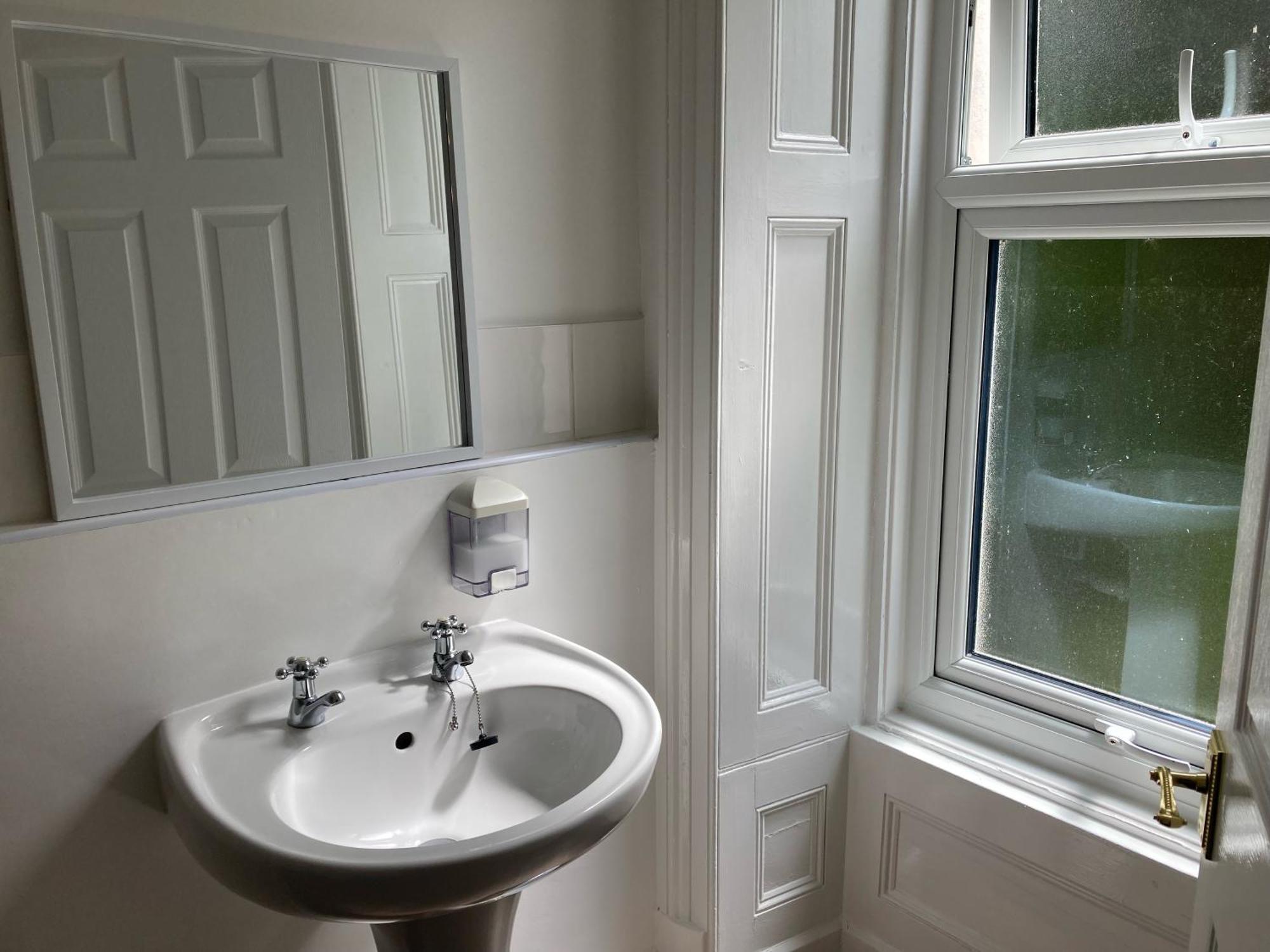 لانغامارتْش ويلز Serenity House Wales المظهر الخارجي الصورة